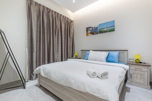 1 bedroom, individually decorated, iron/ironing board, free WiFi - SuperHost - Comfort 1BR Centurion Onyx Retreat with Balcony  (Dubai)