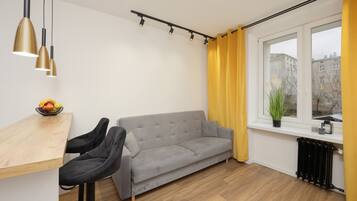 Apartment, 1 Bedroom, Kitchen | Living room