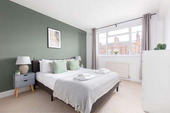 Apartment | 2 bedrooms, hypo-allergenic bedding, individually furnished - The Chiswick Collection (London)