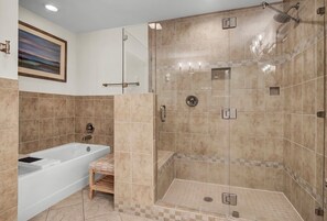 Hair dryer, towels, shampoo, toilet paper - Commons Court 3 by Wild Dunes, Golf Course View (Isle of Palms)
