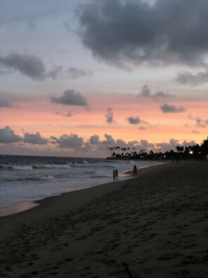 On the beach, white sand, 3 beach bars - MAKIA BEACH EXPERIENCE FLAT ESTUDIO 312A (Ipojuca)