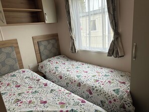 Cabin - Felixstowe Chimo Caravan 8 Sleeps 5 min to Beach (Felixstowe)