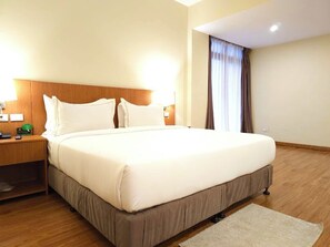 1 bedroom, in-room safe, desk, iron/ironing board