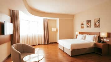 Standard-Suite | 1 Schlafzimmer, Zimmersafe, Schreibtisch, Bügeleisen/Bügelbrett