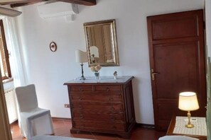 Interior - Rustico degli Ulivi (Ripa- Pozzi-Ponterosso)