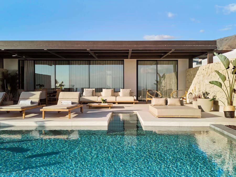 Egyptian cotton sheets, premium bedding, down comforters