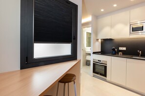 Private kitchen - 3-3 CAP DE Creus - Standard Apartment (Figueres)