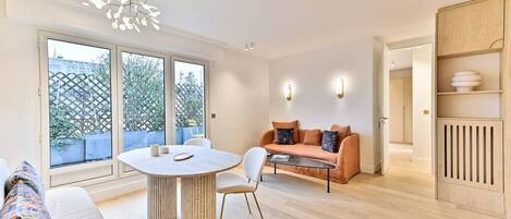 Televisio, työhuone