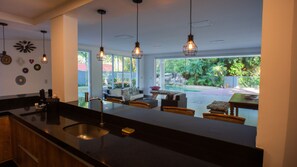 Interior - Mansão na Granja Viana (Carapicuíba)