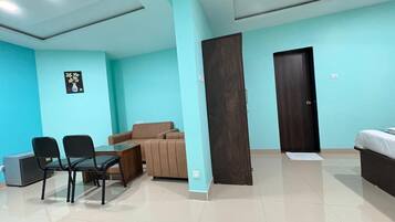 32-inch flat-screen TV with cable channels, TV