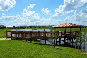 Property grounds - Storey Lake 4BR Townhome w/ Private Pool (Kissimmee)