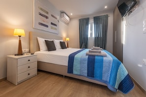 1 bedroom, desk, iron/ironing board, free WiFi