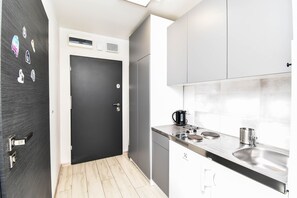 Mini-fridge, microwave, stovetop, electric kettle - EASY RENT Apartments - Smart 705 (Lublin)