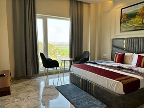 Standard Room | 1 bedroom, in-room safe, individually decorated, individually furnished - Siswan View Hotel (Kharar)