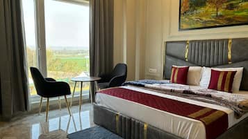 Standard Room | 1 bedroom, in-room safe, individually decorated, individually furnished