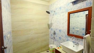 Standard Room | Bathroom | Free toiletries, slippers