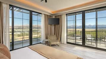 Phòng Tiêu chuẩn | Bàn, khu vực làm việc phù hợp cho laptop, phòng cách âm