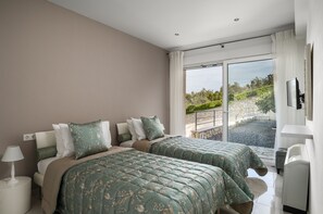 Lägenhet Superior - terrass - havsutsikt | Värdeförvaringsskåp på rummet och gratis wi-fi