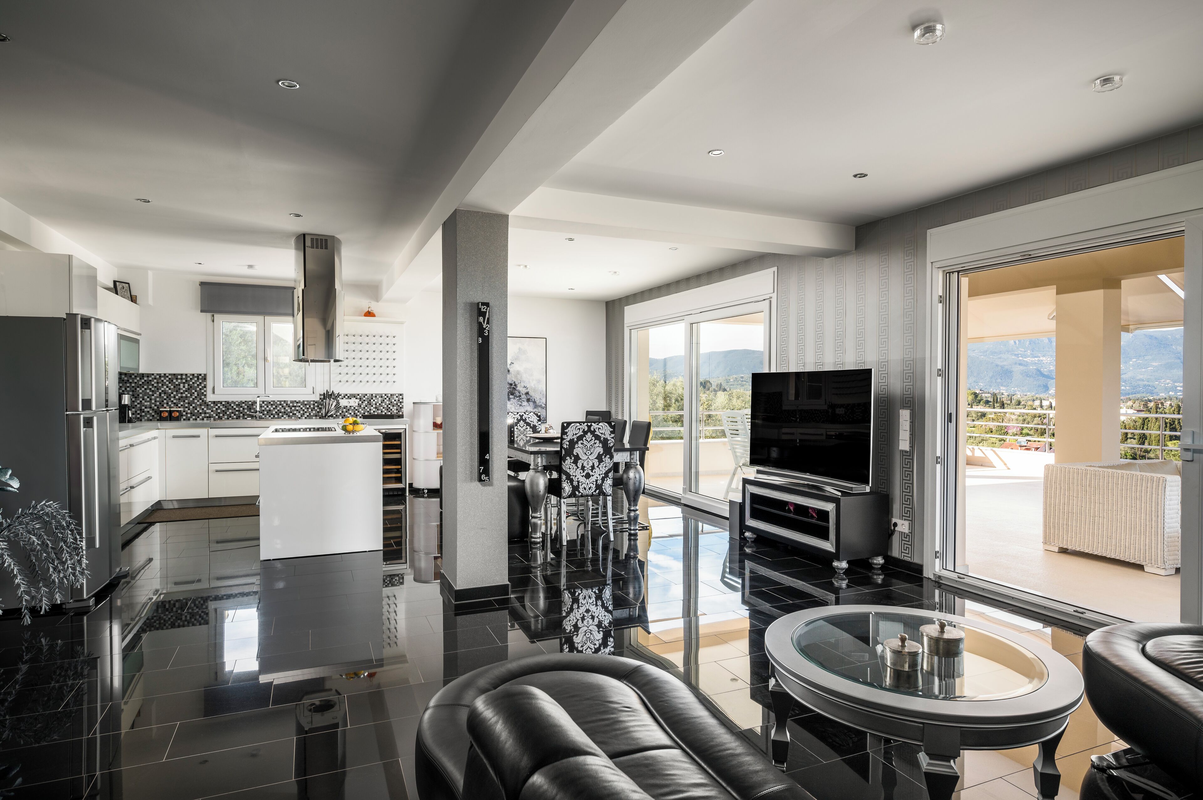 高級公寓, 露台, 海景 | 起居區 | 平面電視