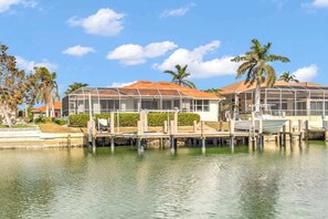 Marina - Seagrape Retreat - Walking distance to the beach! (Marco Island)