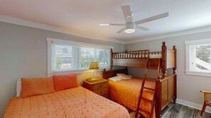5 bedrooms, iron/ironing board, free WiFi, bed sheets