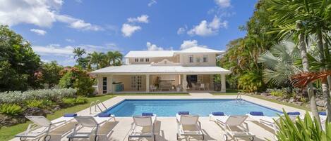 House, 3 Bedrooms | Pool | Outdoor pool