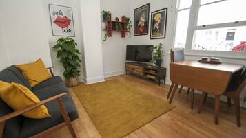 Classic Apartment, Non Smoking | Living area