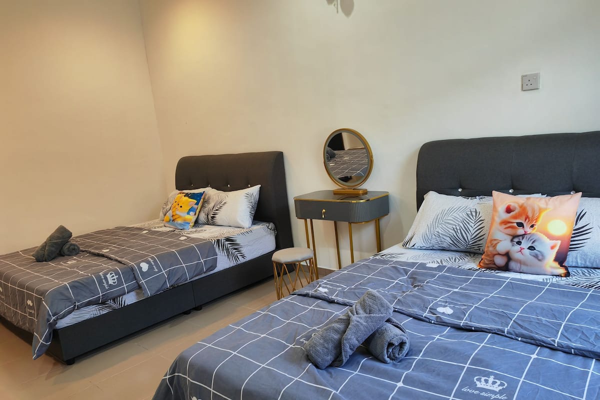 Economy Room