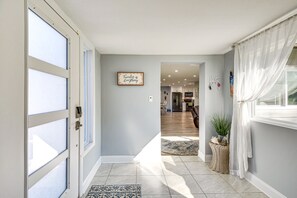 Interior - Palm Coast Home w/ Screened Patio, 3 Mi to Beach! (Palm Coast)