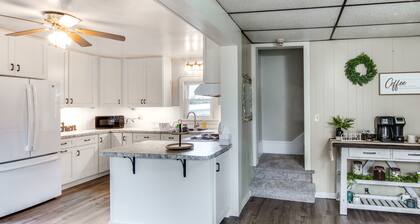 Family-friendly Altoona Abode w/ Spacious Patio!