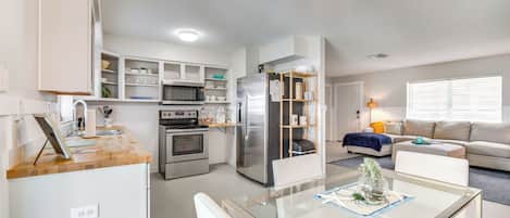 House (2 Bedrooms) | Interior