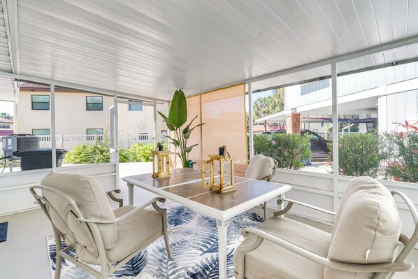 House (2 Bedrooms) | Interior - Crystal River Home: 2 Mi to Three Sisters Springs! (Crystal River)