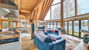 House (1 Bedroom) | Interior