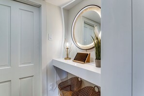 Apartment (0 Bedroom) | Interior - 2 Mi to Downtown Denver: Stylish Gem w/ Fireplace! (Denver)