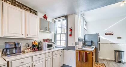 Close to Casinos + Trails: Historic Victor Cottage
