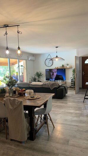 Smart-TV, Bücher
