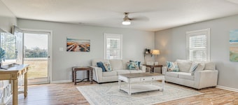 Pet-friendly Beaufort Home w/ Private Yard