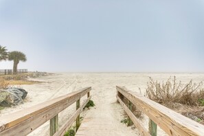 Interior - St Simons Island Townhome w/ Balcony + Ocean View! (St. Simons Island)