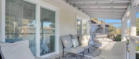 Apartment (3 Bedrooms) | Front of property