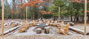 Houtzdale Home w/ Shuffleboard & Pickleball!