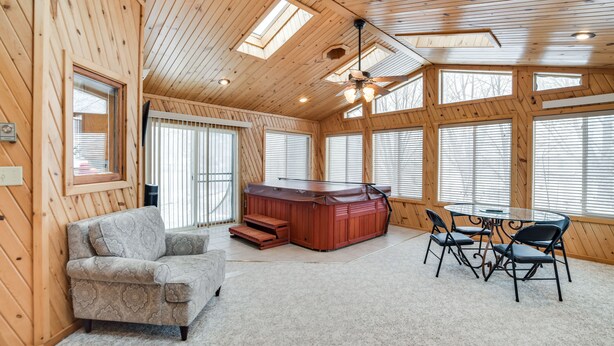 Unclassified image, 1 of 28, button - Hot Tub & Fenced Backyard: Moorhead Home! (Moorhead)