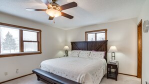Unclassified image, 3 of 28, button - Hot Tub & Fenced Backyard: Moorhead Home! (Moorhead)