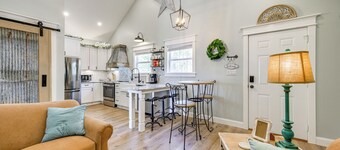 Byron Getaway w/ Fire Pit - Near MGA & Mercer!