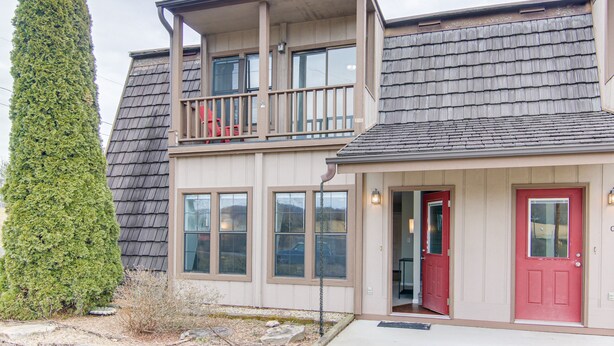 Exterior detail - Dog-friendly Mills River Townhome: Fire Pit, Yard! (Mills River)