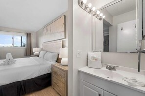 1 slaapkamer, een strijkplank/strijkijzer, wifi, beddengoed