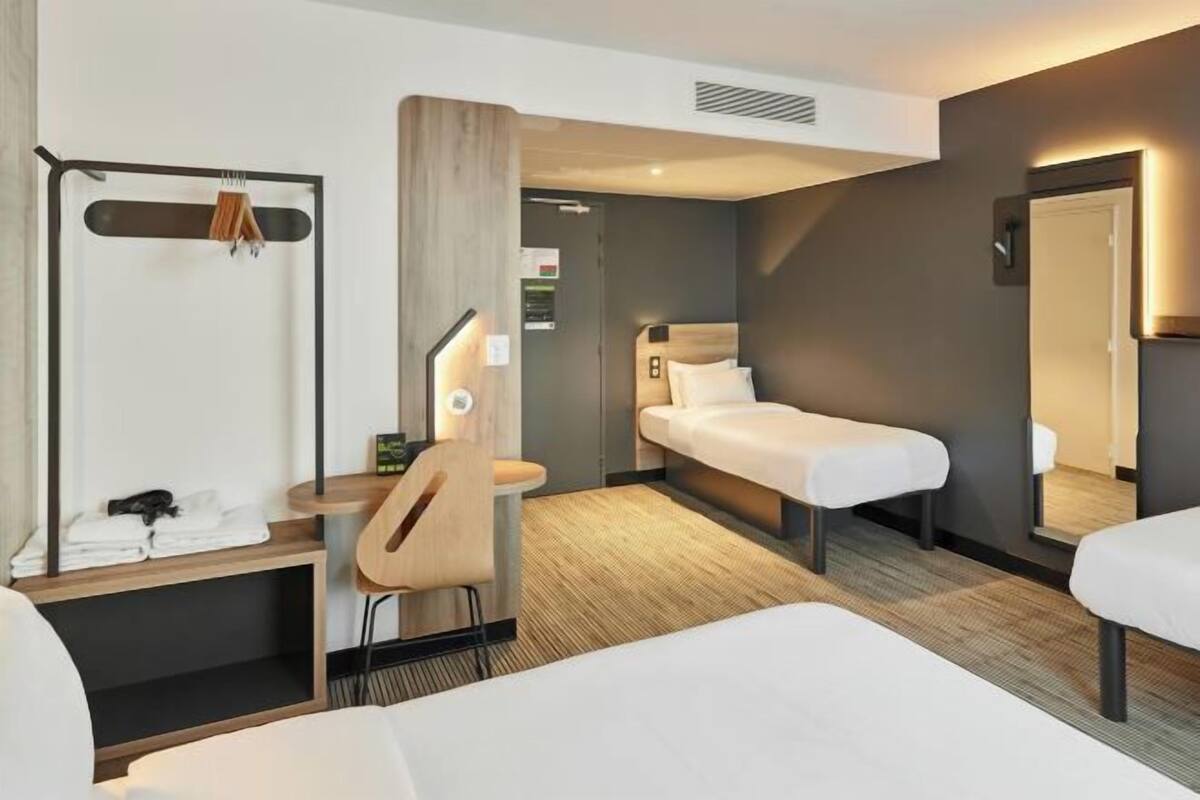 Desk, free WiFi, bed sheets