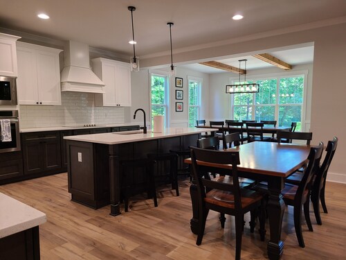 NEW June 2024 -LAKEFRONT 9 King Bedrooms/8 bath! Private Dock and Beach! 2 acres
