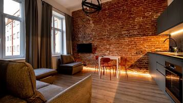 Iron/ironing board, free WiFi