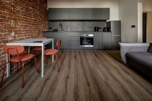 City Studio Suite | Private kitchenette