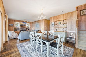 Dining - Arrogantly Shabby - Oceanfront (Pawleys Island)
